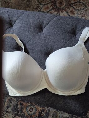 Secret Treasures Underwire Lace Trimmed Bra 38DDD